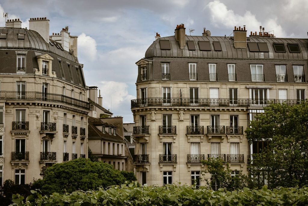 Les meilleurs courtiers en ligne pour acheter à Paris